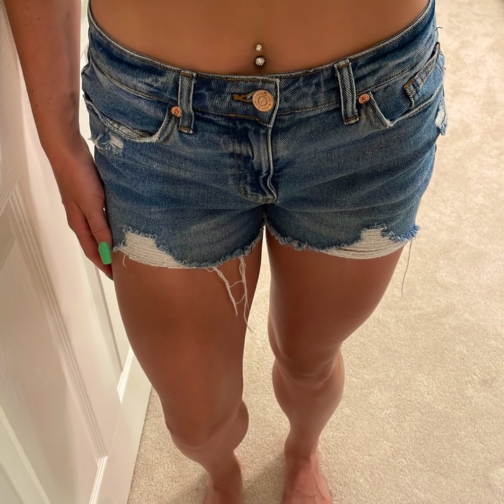 Cute jean shorts for the summer!